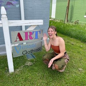 Meet your Posher, Elizabeth